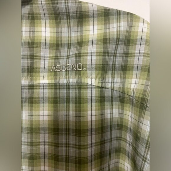Ascend short sleeve green/gray plaid button up - size XL - Picture 4 of 8